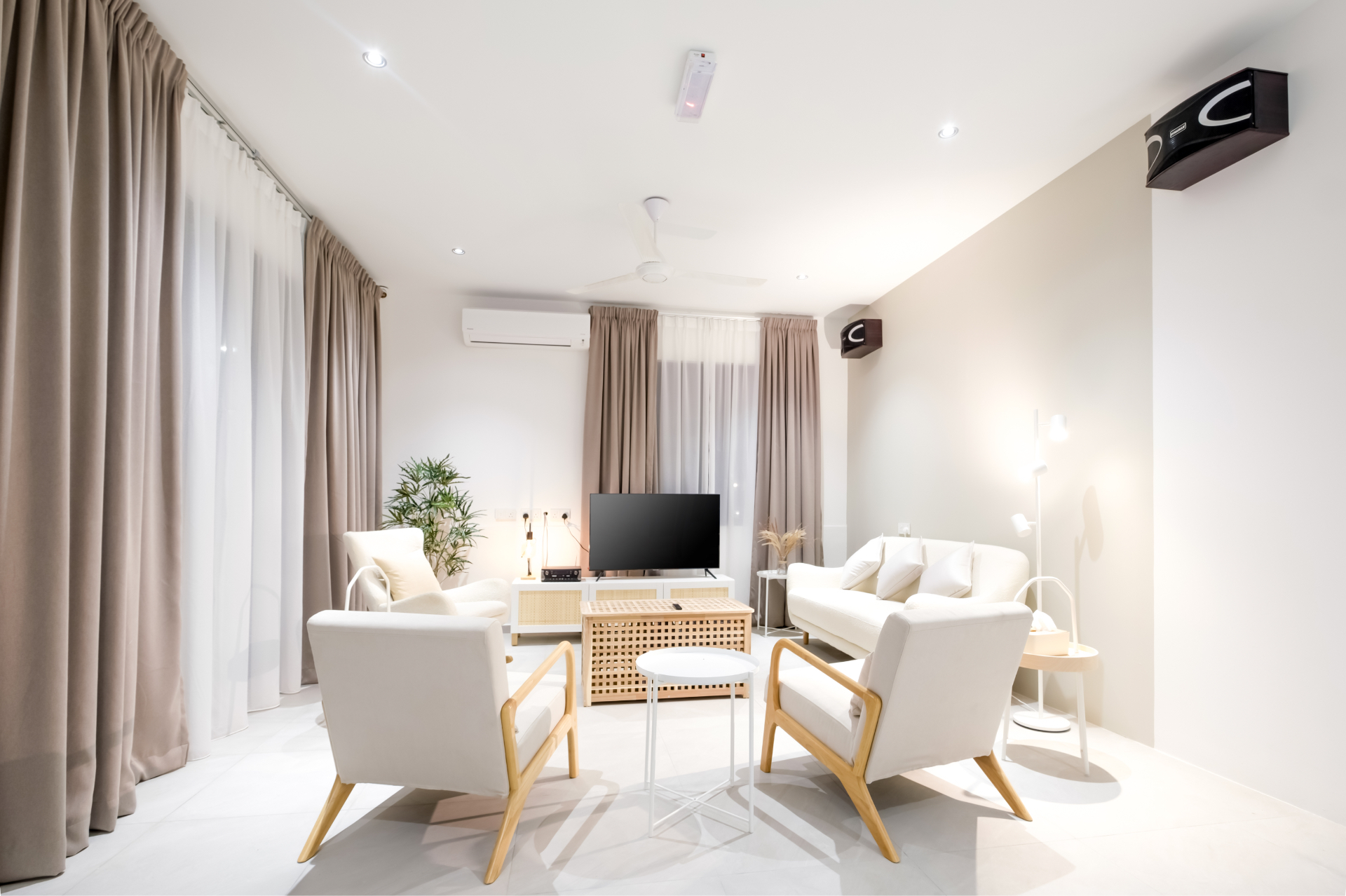 Bright Living Lounge